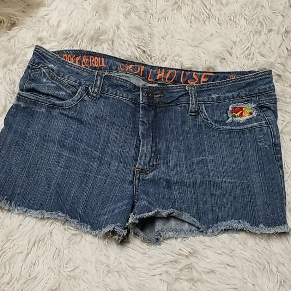 Dollhouse Summer Fun Shorts (Size 15) 🌼